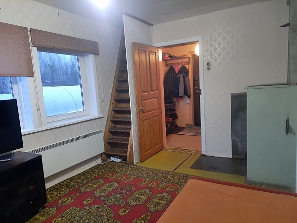 Дом в п. Кобрино СНТ Флора