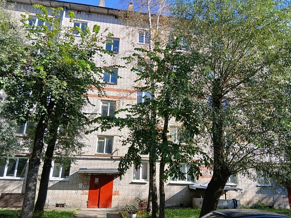 2 к.кв. в п. Н. Учхоз, пл. Усова д.3