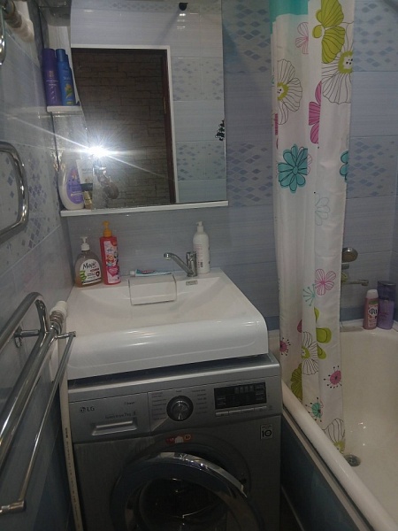 2 к.кв в п. Войсковицы, пл. Манина д.1